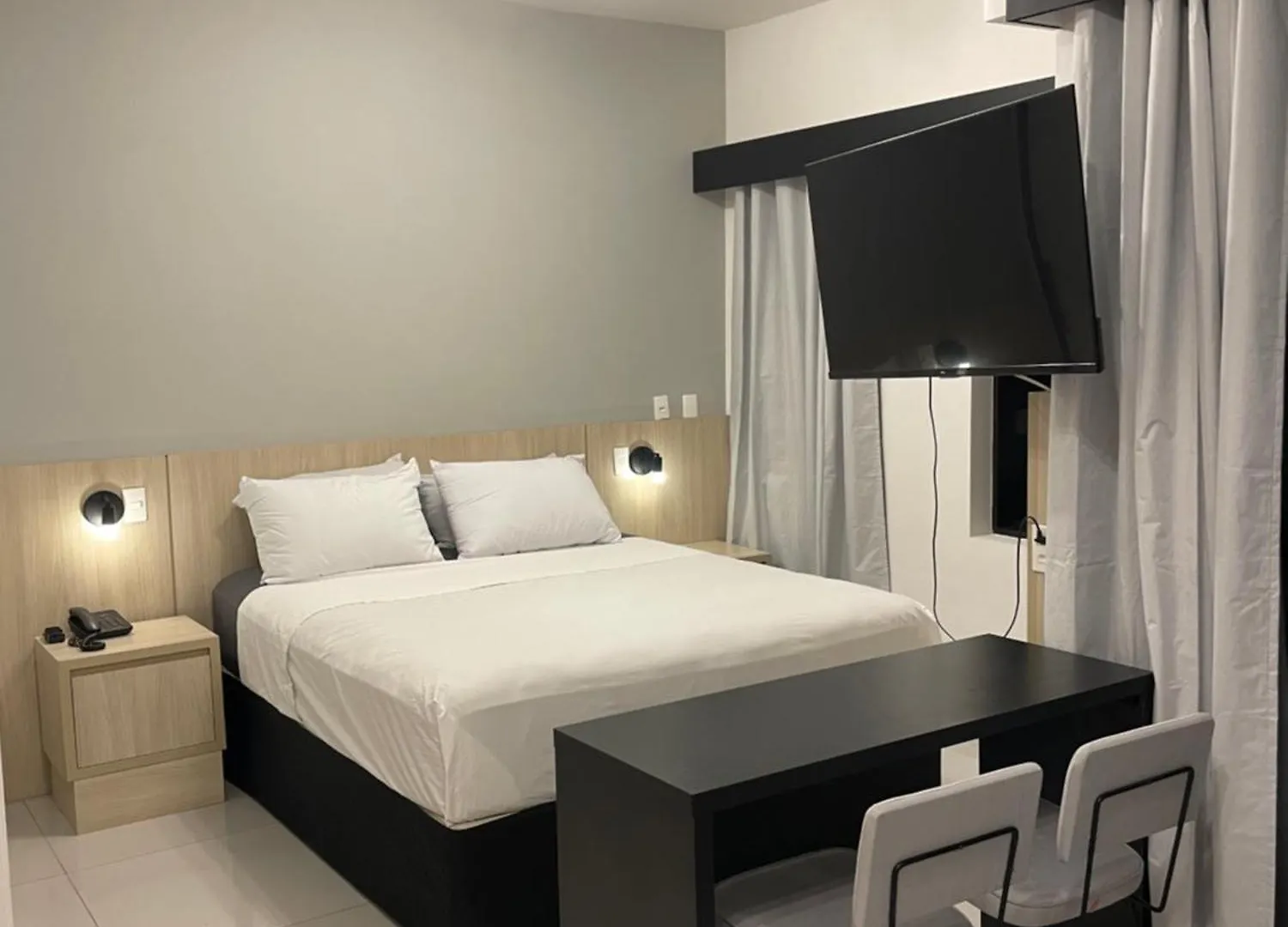 Flat No Hotel Q. Paulista Nos Jardins, Com Sacada! 상파울루 브라질