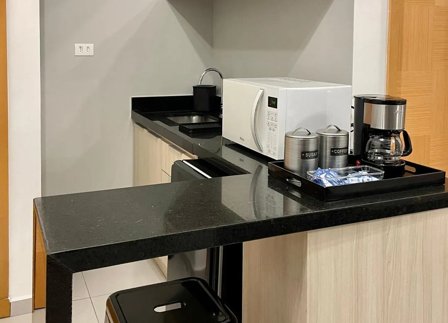 Flat No Hotel Q. Paulista Nos Jardins, Com Sacada! 상파울루